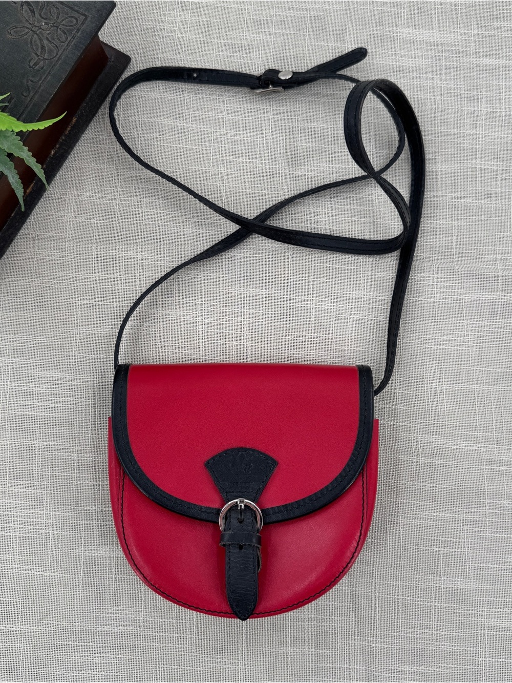 Vintage Italian Leather Saddle Bag Crossbody Purse Red & Black Made in Italy
